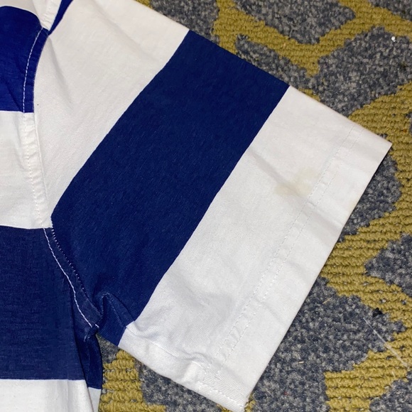 Mens Maple Leafs Tee - Picture 4 of 6